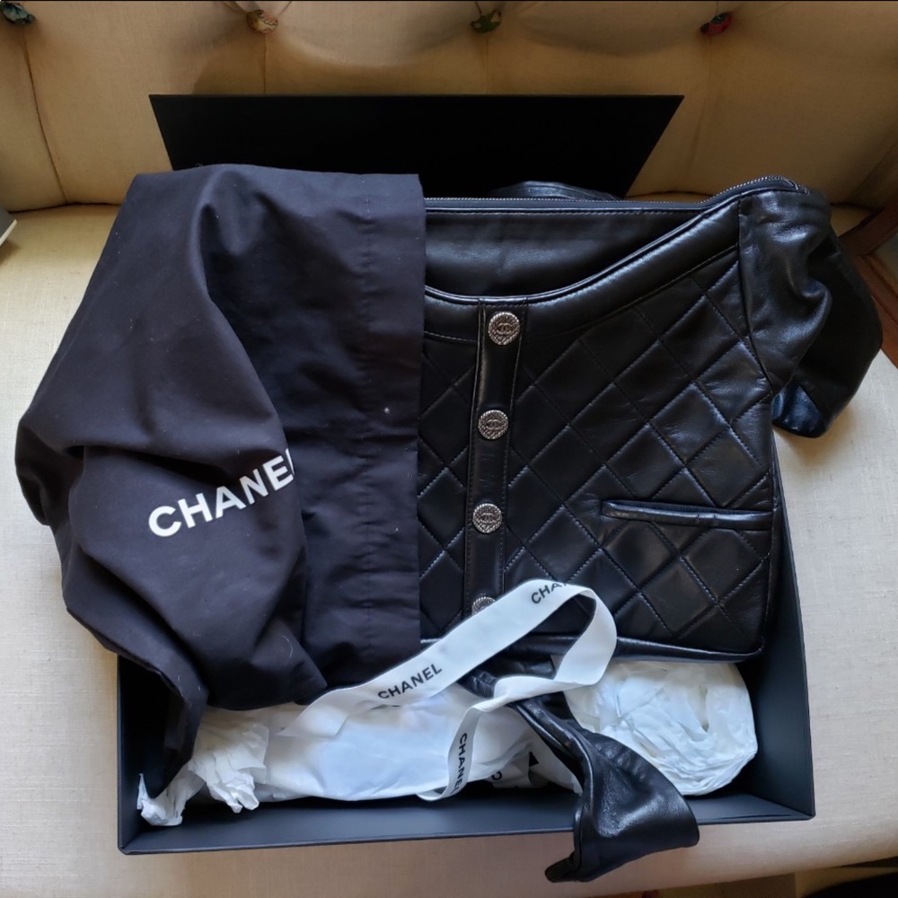 One of kind! Girl Chanel shoulder bag in Pristine Condition